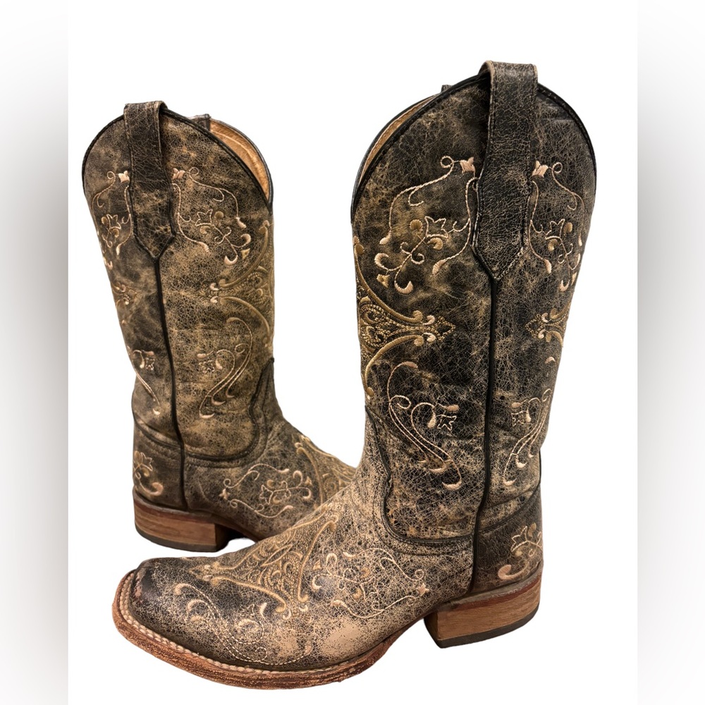 Women’s CIRCLE G Distressed EMBROIDERED COWGIRL BOOTS - SQUARE TOE 8.5 floral